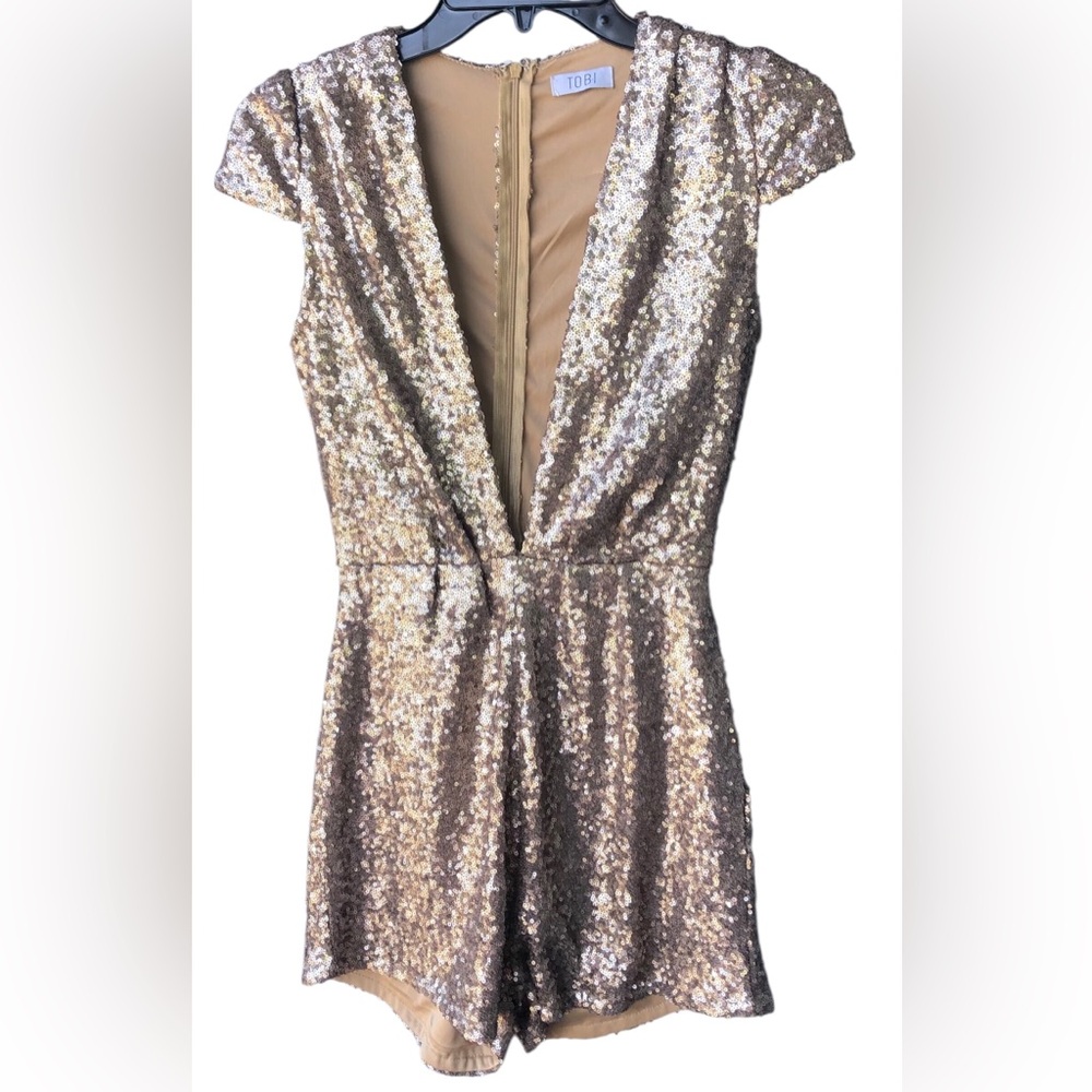 TOBI Glittering Gold Sequin Romper Size XS V- Neck ,Back Zipper,100%Polyamide. - Picture 3 of 14